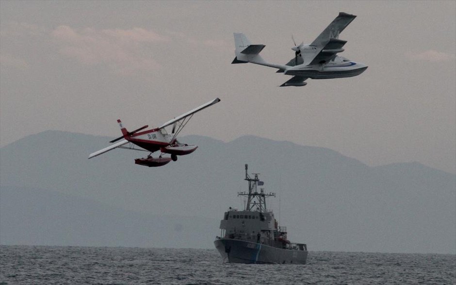 Athens Flying Week: Ξεκίνησε στο Π. Φάληρο το υπερθέαμα στον αέρα. Αεροπλάνα τύπου SEA PLANES της AVIO DREAM.