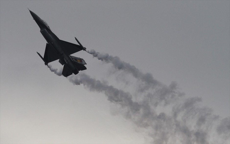 Athens Flying Week: Ξεκίνησε στο Π. Φάληρο το υπερθέαμα στον αέρα. F-16ΑΜ της Belgian Air Force.