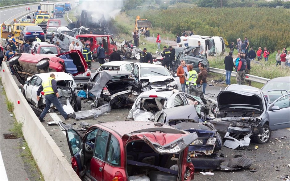 Τέσσερις νεκροί από καραμπόλα στην Εγνατία. 
