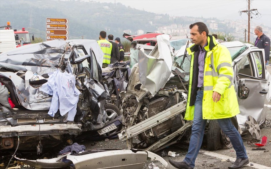Τέσσερις νεκροί από καραμπόλα στην Εγνατία. 