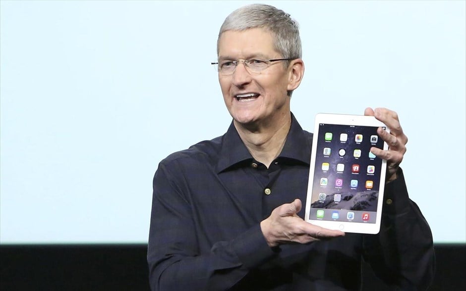 Παρουσίαση του iPad Air 2 και του iPad Mini 3 από την Apple. Ο CEO της Apple Τιμ Κουκ στην παρουσίαση των iPad στα κεντρικά γραφεία της Apple στο Κουπερτίνο.