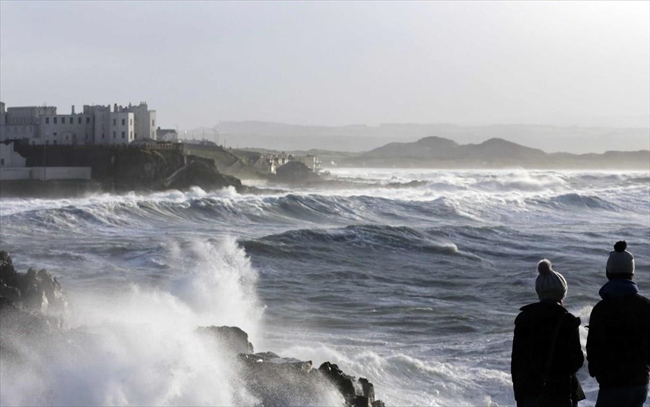 Τυφώνας Γκονζάλο - Βρετανία. Μοναστήρι στην Βόρεια Ιρλανδία.