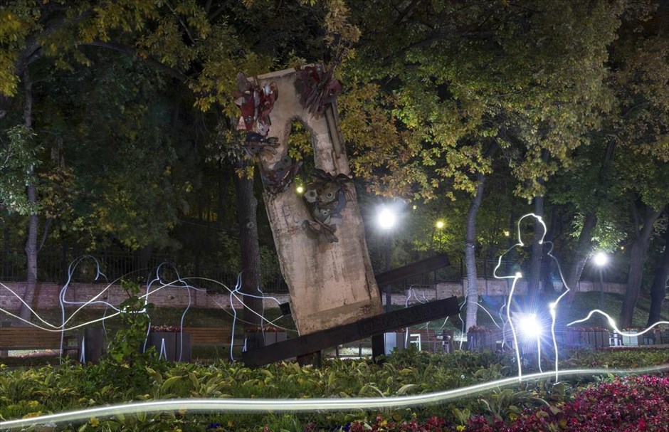 Τμήματα του Τείχους του Βερολίνου ανά τον κόσμο. Τμήμα του Τείχους σε πάρκο της Μόσχας, στη Ρωσία.