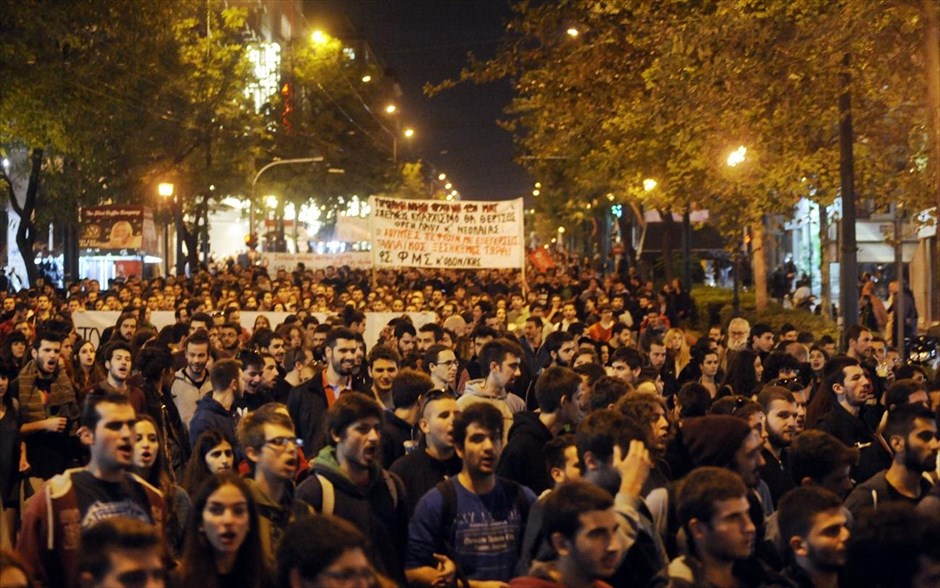 Φοιτητές - πορεία διαμαρτυρίας για τον αποκλεισμό της Νομικής Σχολής Αθηνών. 