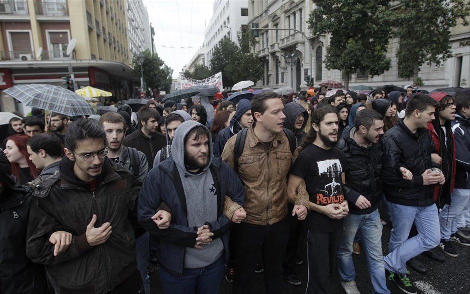 Πανεκπαιδευτικό συλλαλητήριο στα προπύλαια. 