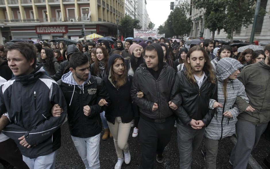 Πανεκπαιδευτικό συλλαλητήριο στα προπύλαια. 