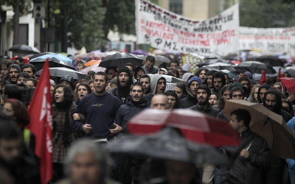 Πανεκπαιδευτικό συλλαλητήριο στα προπύλαια. 