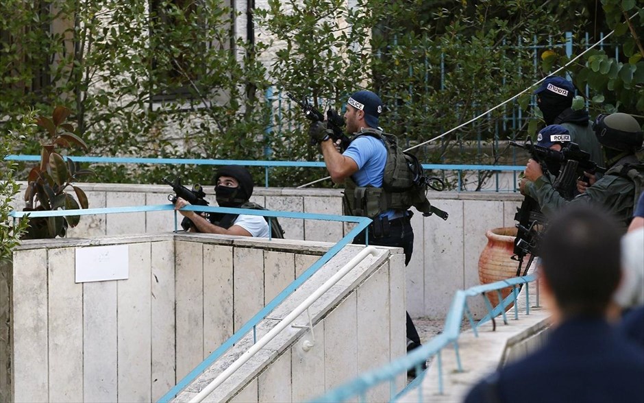 Ιερουσαλήμ: Αιματηρή επίθεση Παλαιστινίων σε συναγωγή. 