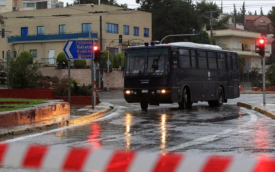 Επίθεση με καλάσνικοφ στην πρεσβεία του Ισραήλ. 