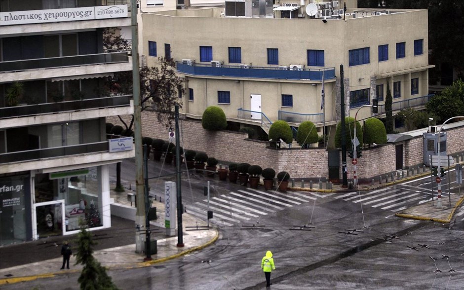  Επίθεση με καλάσνικοφ στην πρεσβεία του Ισραήλ. 