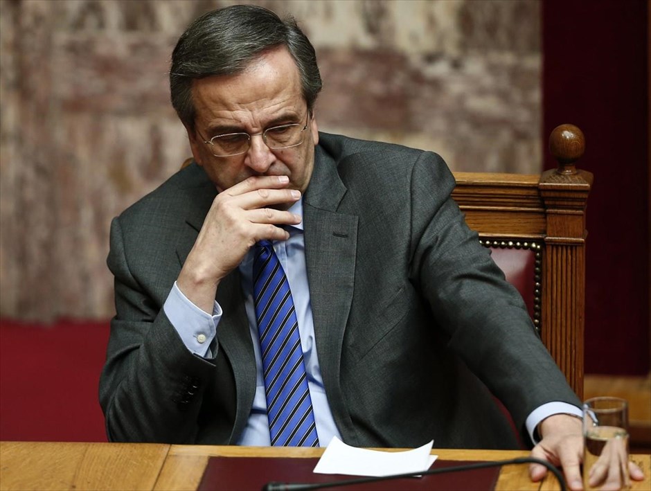 Άκαρπη και η δεύτερη ψηφοφορία για την εκλογή Προέδρου Δημοκρατίας . Χωρίς την ανάδειξη νέου Προέδρου ολοκληρώθηκε και η δεύτερη ψηφοφορία στη Βουλή, καθώς η υποψηφιότητα του Στ. Δήμα δεν κατάφερε να συγκεντρώσει τον απαιτούμενο αριθμό των 200 ψήφων.&nbsp;Στην τρίτη ψηφοφορία δεν θα υπάρχει «παρών», δήλωσε ο πρωθυπουργός, Αντώνης Σαμαράς, εξερχόμενος της Βουλής (στιγμιότυπο από την ψηφοφορία).