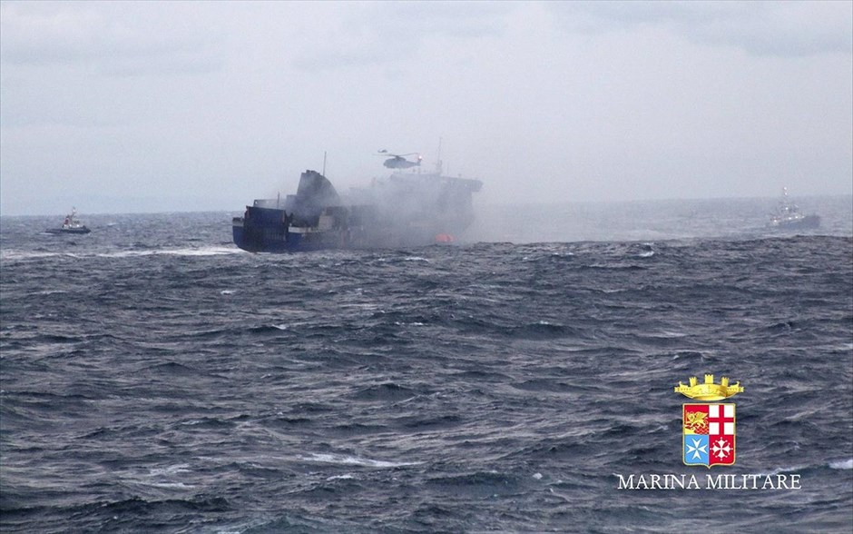 Επιχείρηση για τη διάσωση των επιβατών του πλοίου Νorman Αtlantic. 
