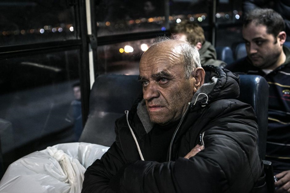 Άφιξη διασωθέντων του Norman Atlantic στην Ελλάδα - Ελευσίνα. Ελευσίνα.