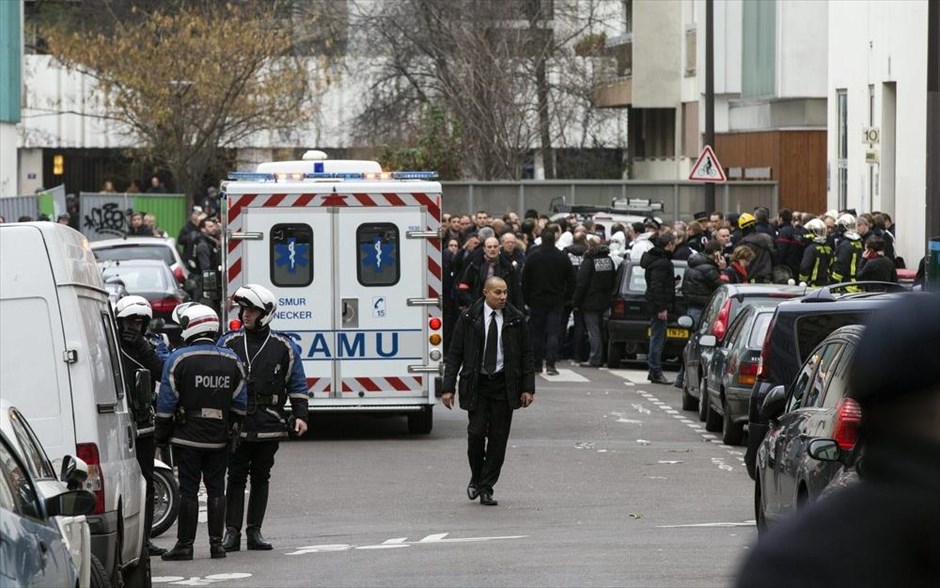 Αιματηρή επίθεση στα γραφεία της Charlie Hebdo. 