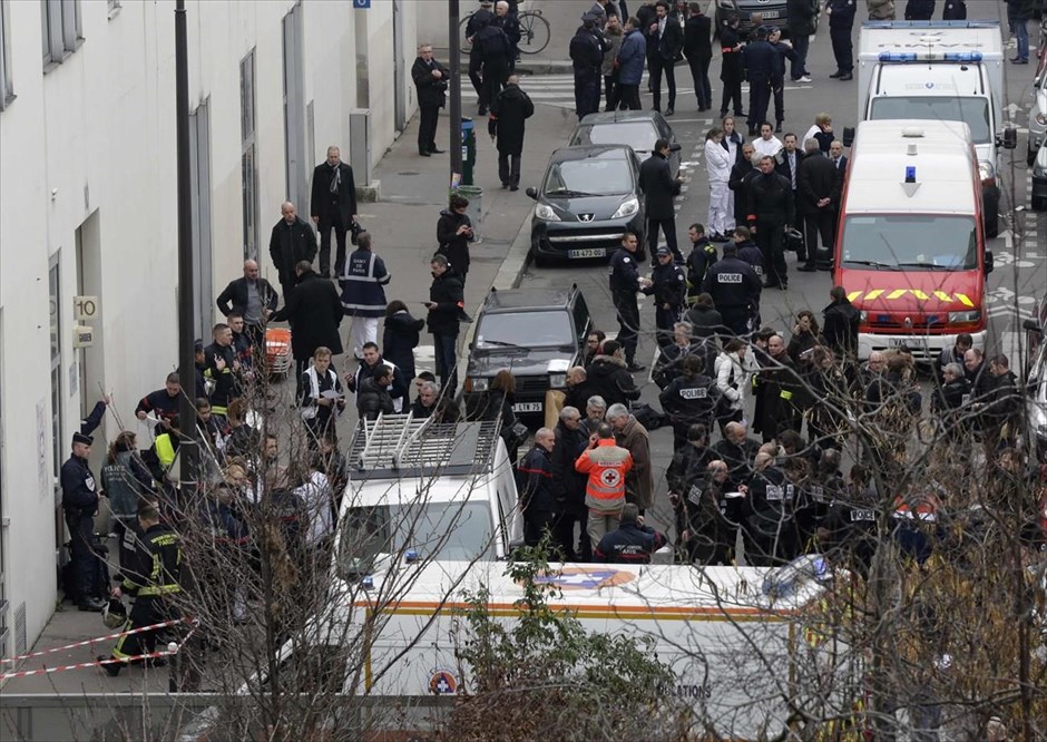 Αιματηρή επίθεση στα γραφεία της Charlie Hebdo. 