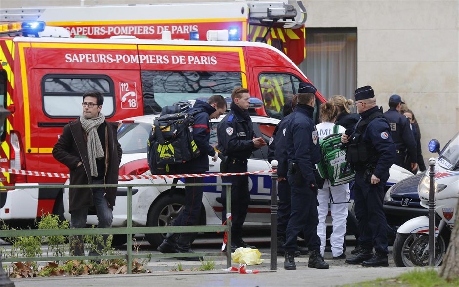 Αιματηρή επίθεση στα γραφεία της Charlie Hebdo. 