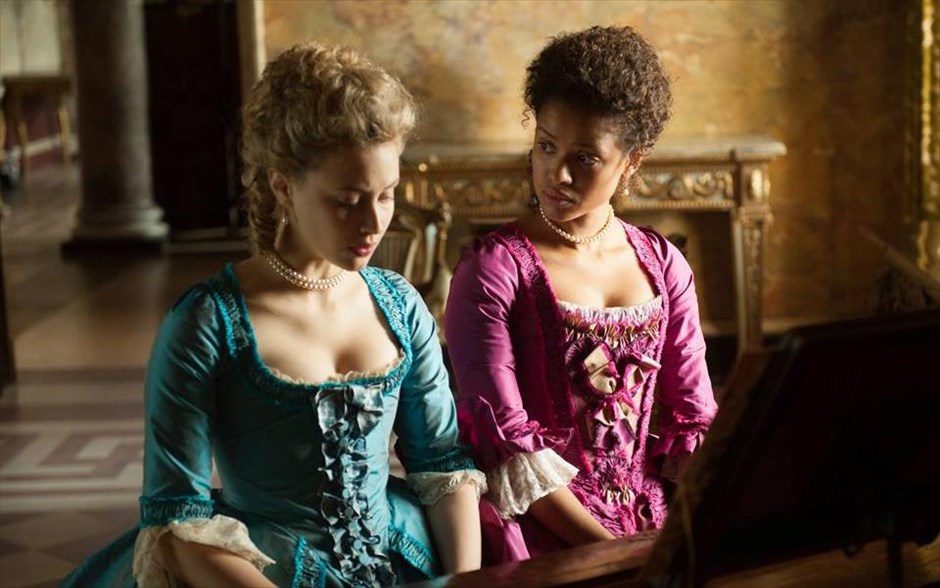 «Belle». Το βιογραφικό δράμα εποχής της Άμα Ασάντε «Belle», που βασίζεται στο ομώνυμο μπεστ σέλερ της Πόλα Μπερν, αποτυπώνει την αληθινή ιστορία της μιγάδας Ντάιντο Ελίζαμπεθ Μπελ και των διακρίσεων σε βάρος της, στην αριστοκρατική κοινωνία της Αγγλίας του 18ου αιώνα, όπου η δουλεία ήταν ακόμη νόμιμη.