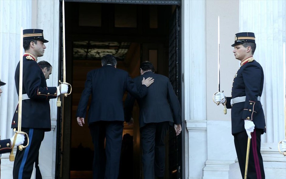 Στην Αθήνα ο Ισπανός πρωθυπουργός Μαριάνο Ραχόι. Συνάντηση του έλληνα πρωθυπουργού Αντώνη Σαμαρά με τον ισπανό ομόλογό του Μαριάνο Ραχόι στην Αθήνα. Την ανάγκη συνέχισης των πολιτικών που έχουν δρομολογηθεί υπογράμμισε ο Ισπανός πρωθυπουργός Μαριάνο Ραχόι από την Αθήνα, σε ένα σαφές μήνυμα στήριξης στην κυβέρνηση εν όψει των εκλογών της 25ης Ιανουαρίου.