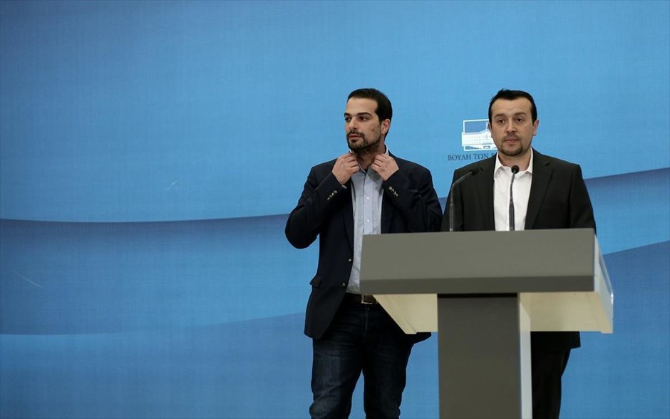 Η ανακοίνωση της σύνθεσης της νέας Κυβέρνησης. Ο υπουργός Επικρατείας Νίκος Παππάς και ο κυβερνητικός εκπρόσωπος Γαβριήλ Σακελλαρίδης ανακοινώνουν την σύνθεση της νέας Κυβέρνησης, την Τρίτη 27 Ιανουαρίου 2015.