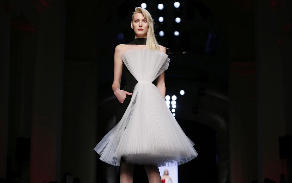 Παρίσι - Εβδομάδα Μόδας. Jean Paul Gaultier / Haute Couture Spring Summer 2015.