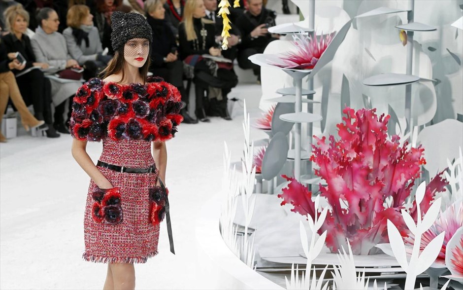 Παρίσι - Εβδομάδα Μόδας. Chanel από τον Karl Lagerfeld.
