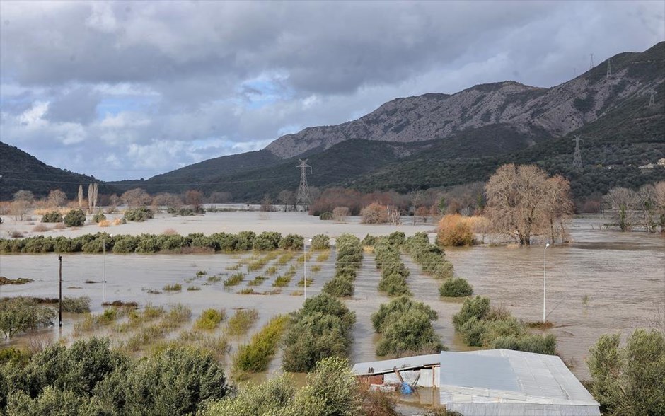 Θεσπρωτία - Πλημμύρες. Πλημμυρισμένο χωράφι στο χωριό Βρυσέλλα Θεσπρωτίας.