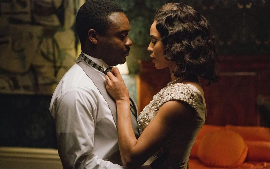  «Selma». Στην ταινία «Selma» μας μεταφέρει στη δεκαετία του ’60, παρουσιάζοντας τους αγώνες του Μάρτιν Λούθερ Κινγκ και την πορεία διαμαρτυρίας, που οργάνωσε από την πόλη Σέλμα ως την Αλαμπάμα.