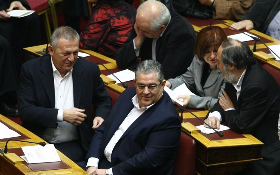 Βουλή - Ορκωμοσία - Κουτσούμπας - Παφίλης . Ο γ.γ. της ΚΕ του ΚΚΕ Δημήτρης&nbsp;Κουτσούμπας με τον βουλευτή του κόμματος Θ. Παφίλη.
