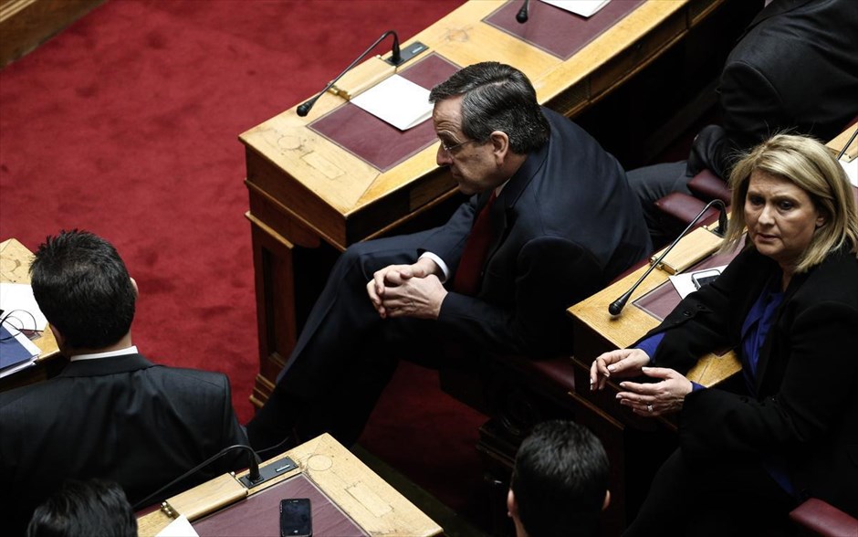 Βουλή - Ορκωμοσία. Ο πρώην πρωθυπουργός Αντ. Σαμαράς και η βουλευτής της Ν.Δ. Σοφία Βούλτεψη.&nbsp;