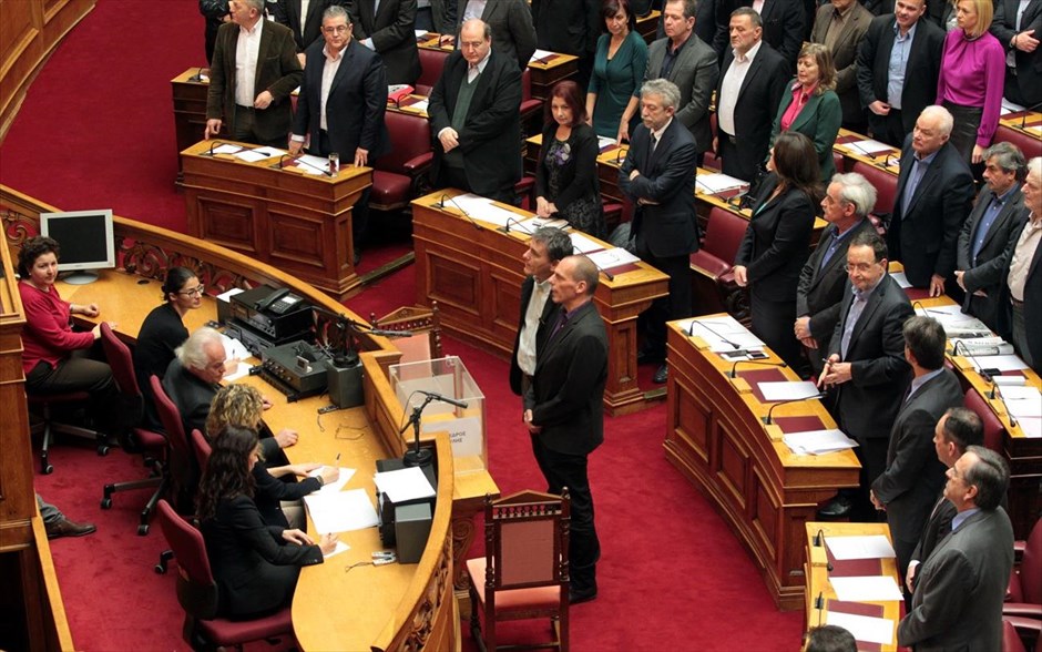 Βουλή: Ορκίστηκαν οι Γ. Βαρουφάκης και Ευ. Τσακαλώτος . Ο υπουργός Οικονομικών Γιάνης Βαρουφάκης και ο αναπληρωτής υπουργός Διεθνών Οικονομικών Σχέσεων Ευκλείδης Τσακαλώτος ορκίζονται πριν την εκλογή προέδρου της Βουλής