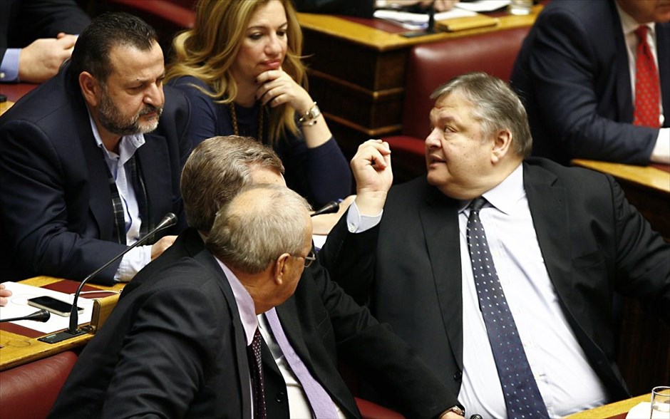 Βουλή - προγραμματικές δηλώσεις . Τα έδρανα του ΠΑΣΟΚ.