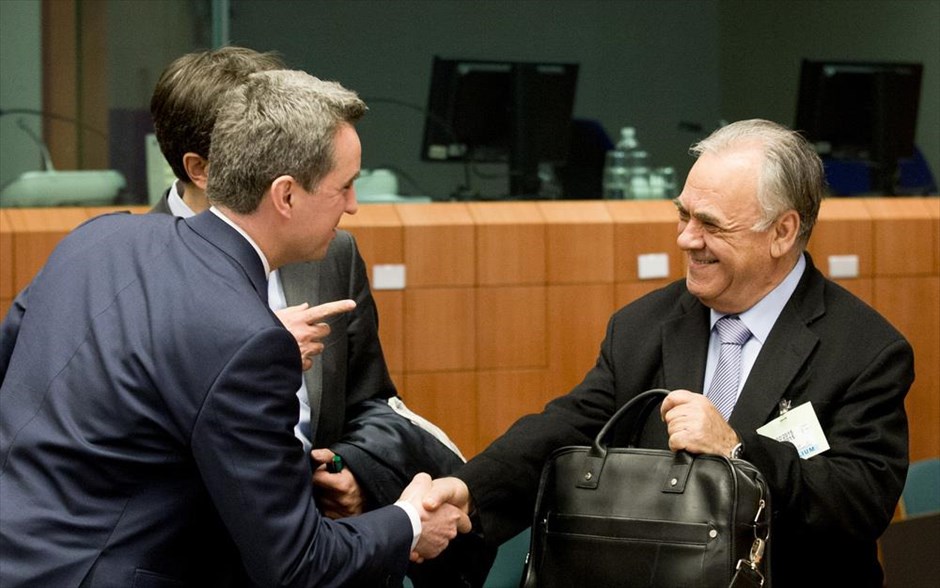 Δραγασάκης - Eurogroup. Ο αντιπρόεδρος της Κυβέρνησης Γιάννης Δραγασάκης (Δ) κατά τη διάρκεια της συνεδρίασης του Eurogroup.
