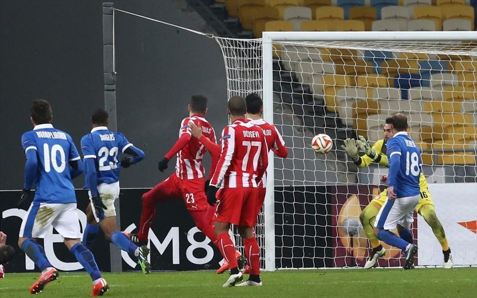 Ντνίπρο - Ολυμπιακός. Το 2 - 0 από τον Ροτάν.