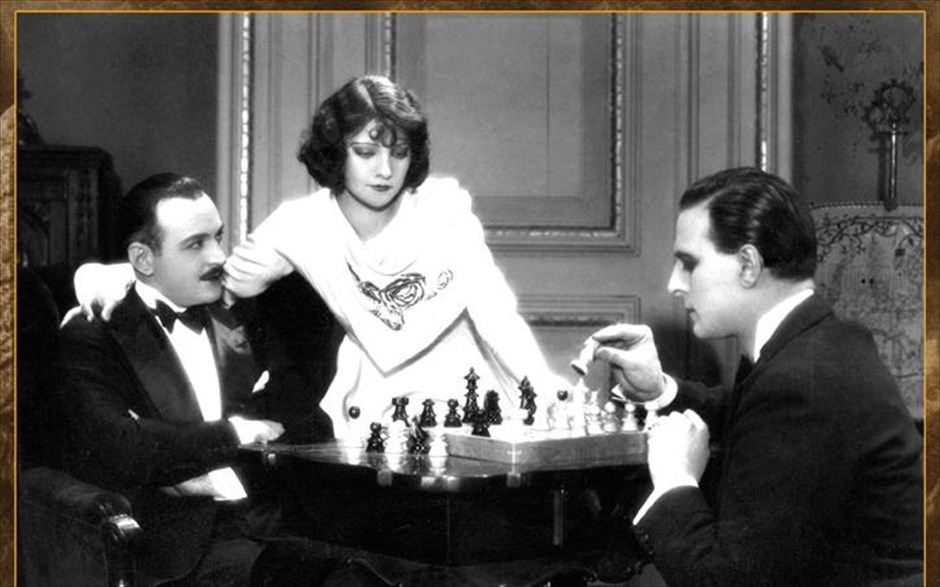 «Erotikon». «Erotikon»: Το ασπρόμαυρο βωβό δράμα του 1929, επίσης του Γκουστάβ Μασατί - με τους Ίτα Ρίνα, Όλαφ Φιορντ, Σαρλότ Σούζα και Τεοντόρ Πίστεκ - ήταν η πρώτη τσεχοσλοβακική ταινία με γυμνές σκηνές και εξόργισε με τα αποκαλυπτικά πλάνα της, περιγράφοντας την ιστορία μιας παντρεμένης γυναίκας, που υποκύπτει ξανά σε έναν παλιό της έρωτα.