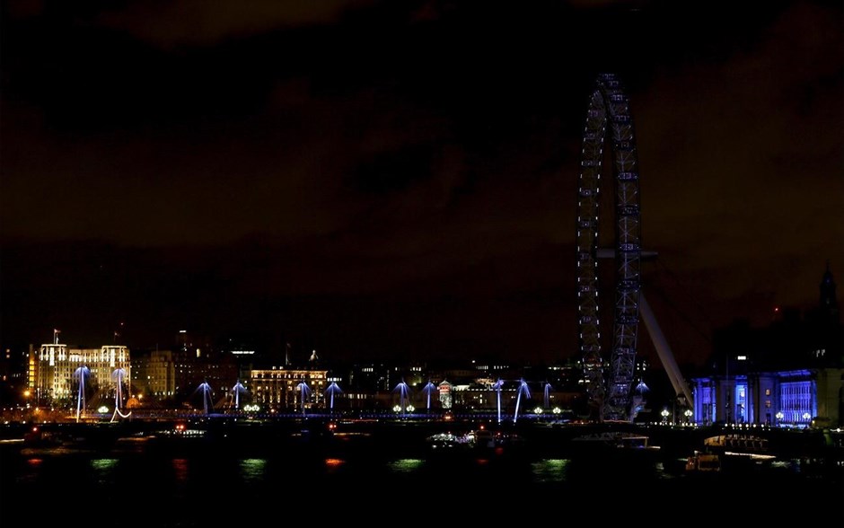 Η Ώρα της Γης - Λονδίνο. Το London Eye, στο κεντρικό Λονδίνο.