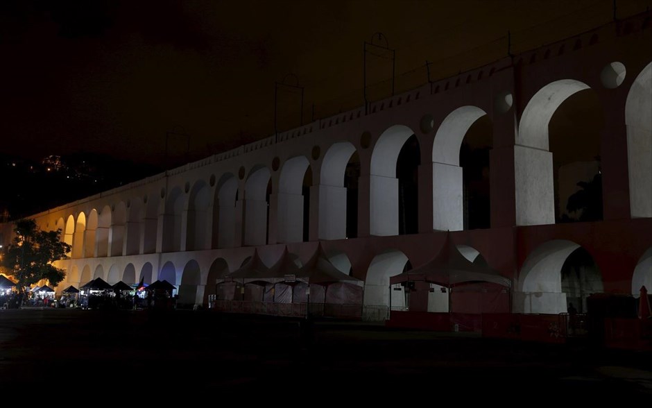 Η Ώρα της Γης - Βραζιλία. Το υδραγωγείο Arcos da Lapa στο Ρίο ντε Τζανέιρο.