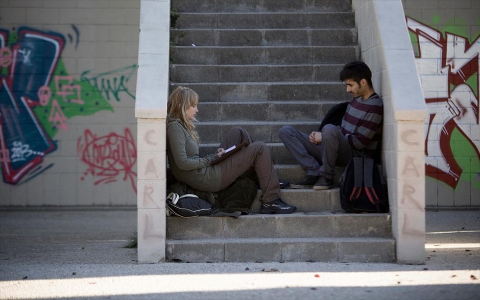  «Όμορφη νιότη». Το δράμα του Χάιμε Ροζάλες, «Όμορφη νιότη», διηγείται ρεαλιστικά την ιστορία δύο εικοσάρηδων στη σημερινή Ισπανία της ανεργίας.