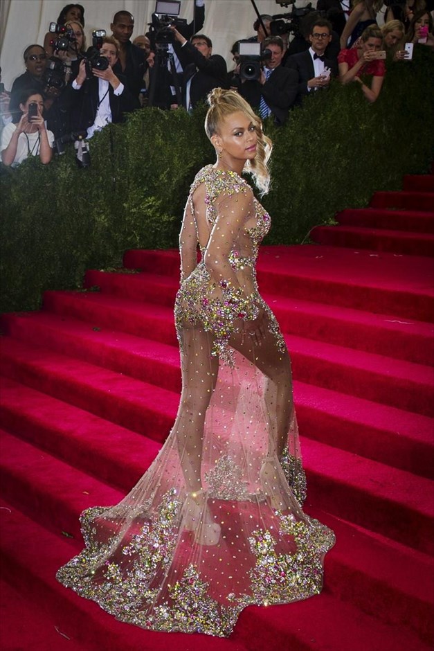 METGALA 2015. Η Μπιγιόνσε.