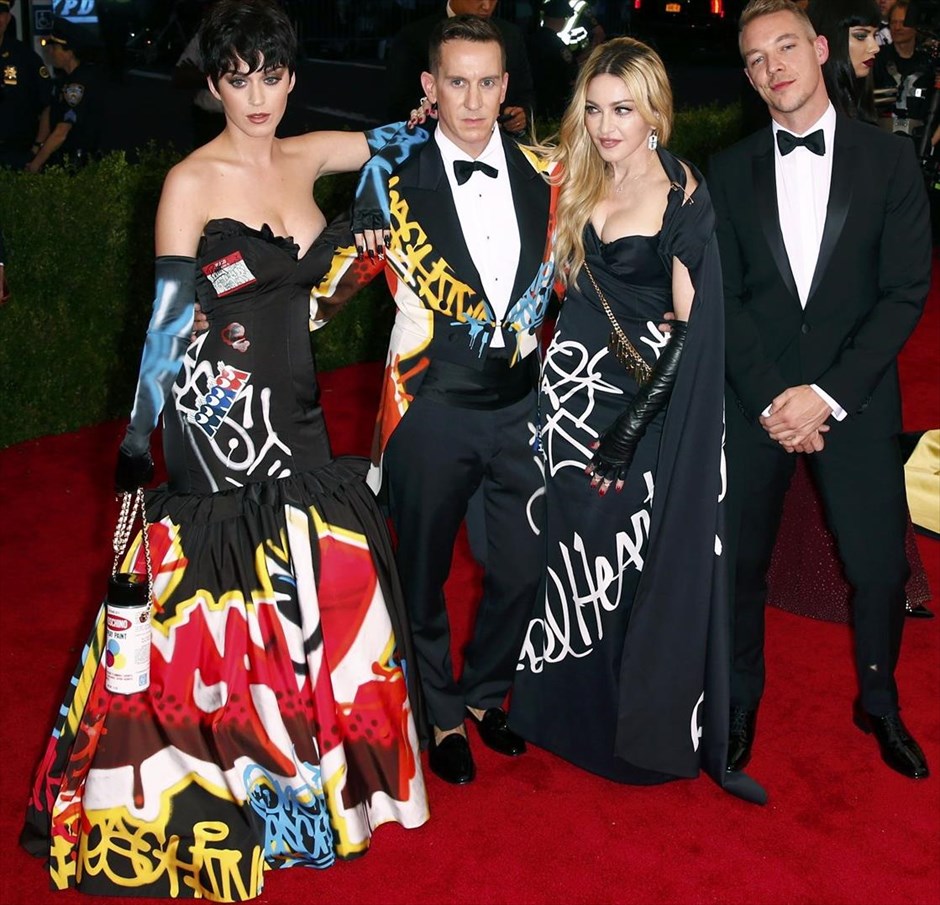 METGALA 2015. Η Κέιτι Πέρι, ο Τζέρεμι Σκοτ, η Μαντόνα και ο Ντίπλο.