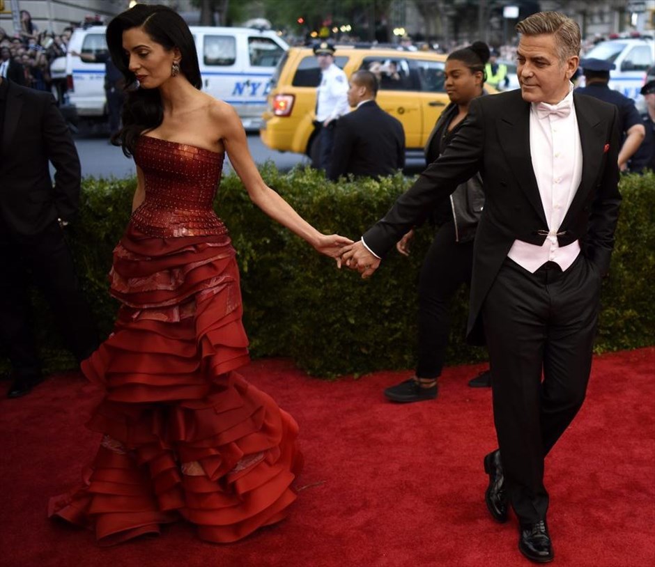 METGALA 2015. Ο Τζορτζ Κλούνεϊ με την σύζυγο του Αμάλ Αλαμουντίν.