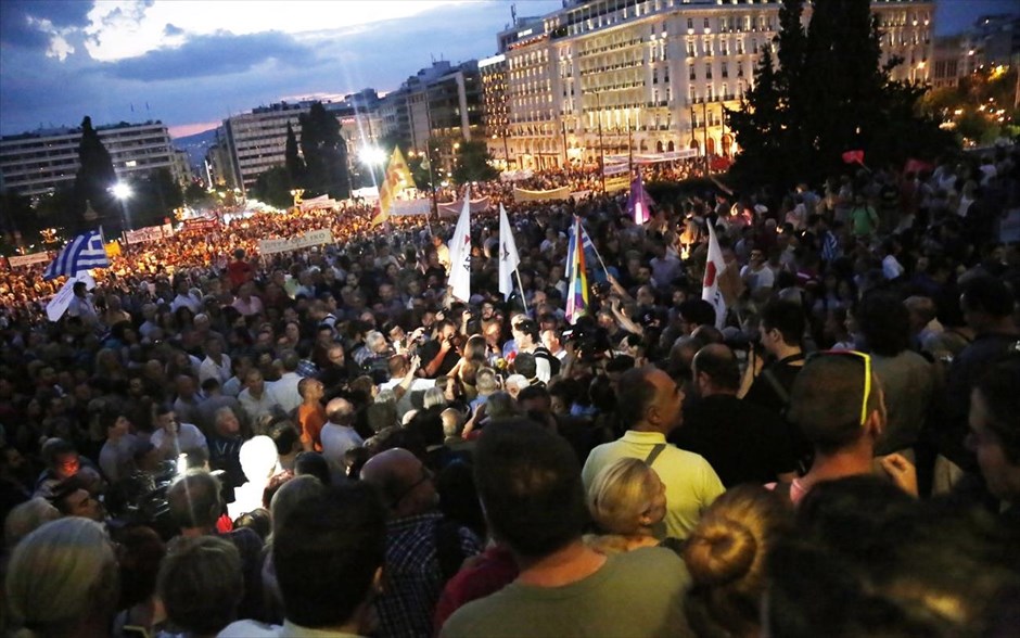 Συγκέντρωση κατά της λιτότητας στο Σύνταγμα. 