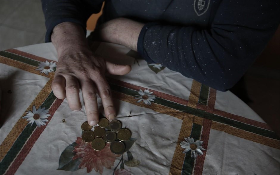 «Όταν ζούσε η μητέρα μου» 4. Ο άνεργος Ιάκωβος μετρά τα χρήματά του.
