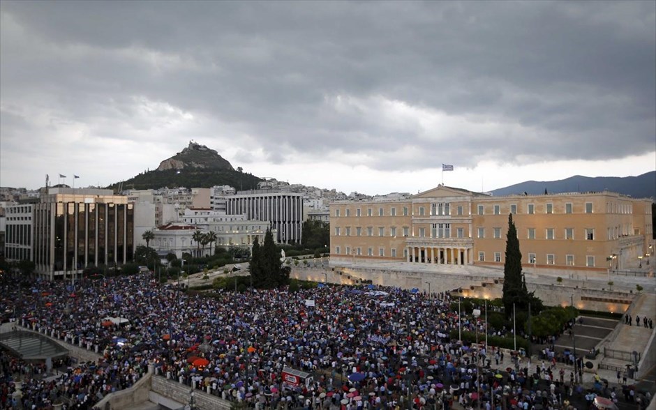 Συγκέντρωση υπέρ του «ναι» στην πλατεία Συντάγματος. 