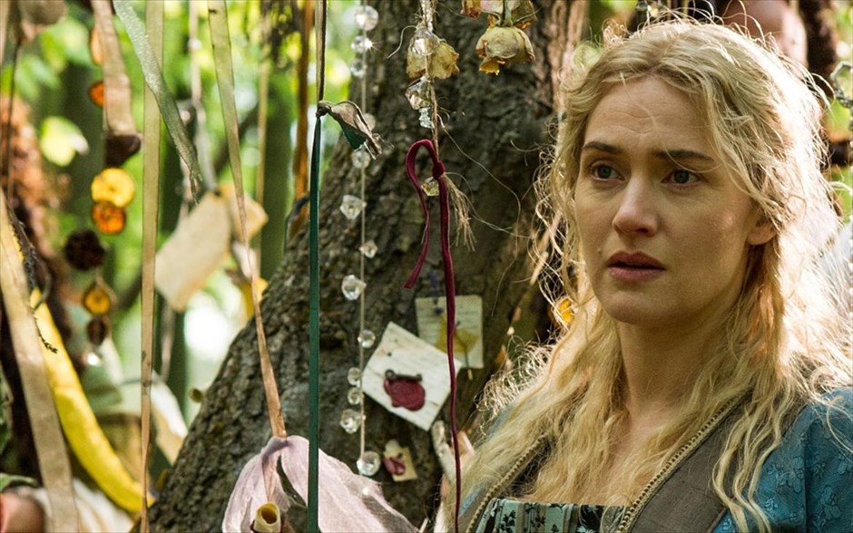 A Little Chaos. «Ένα μικρό χάος»:&nbsp;Αισθηματική ταινία εποχής του Άλαν Ρίκμαν, με τον ίδιο, τη - βραβευμένη με Όσκαρ - Κέιτ Γουίνσλετ, τον - υποψήφιο για Όσκαρ - Στάνλεϊ Τούτσι και τους Έλεν Μακ Κόρι, Τζένιφερ Έλε και Ματίας Σένερτς.