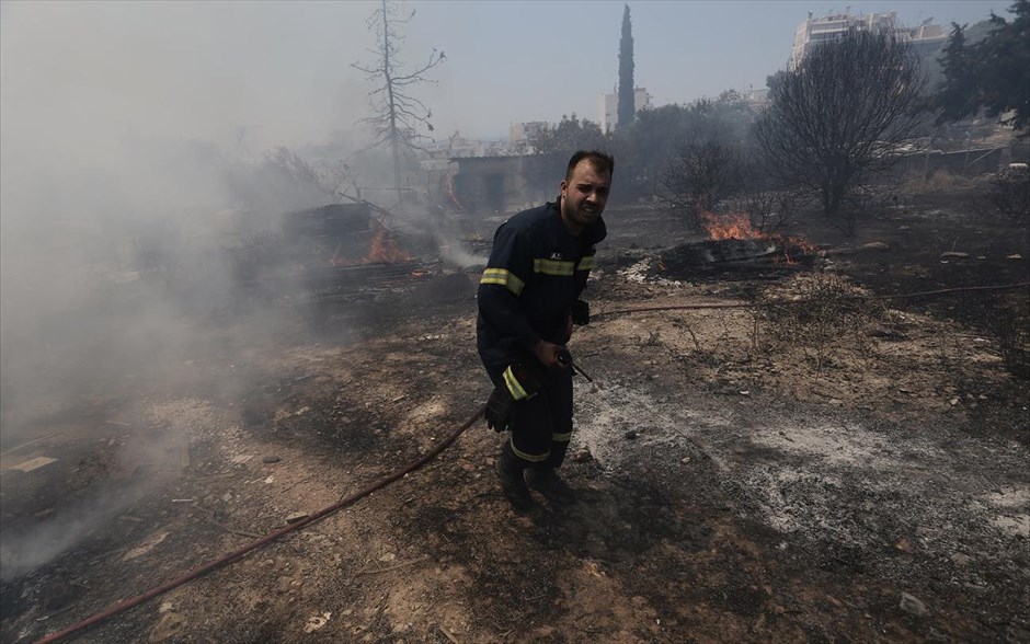 Πυρκαγιά στον Υμηττό - Καρέας . 