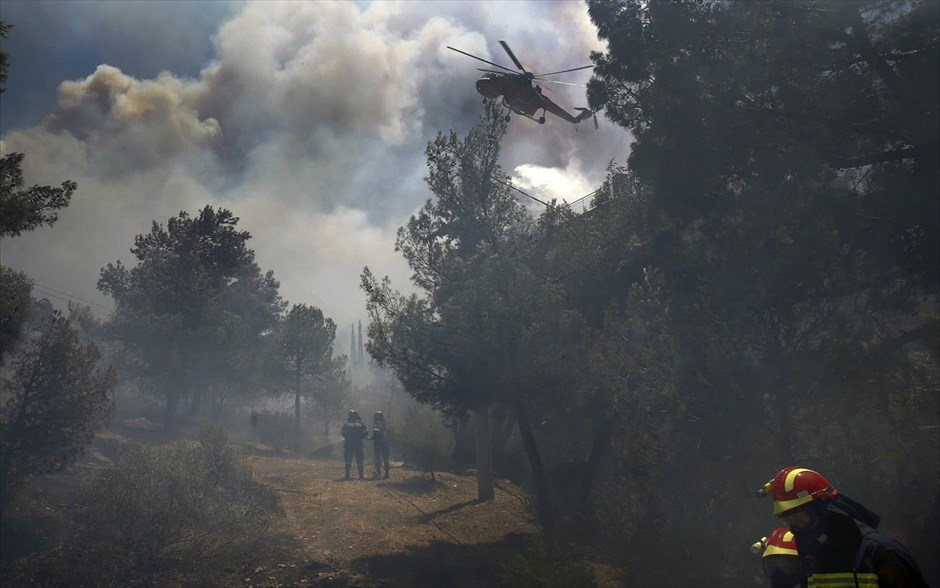 Πυρκαγιά στον Υμηττό - Καρέας . 