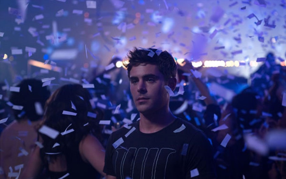 «We are your friends». «We are your friends»: Ένας επίδοξος 23άχρονος dj είναι ο ήρωας της μουσικής ταινίας του Μαξ Τζόζεφ. Βυθισμένος στον μαγικό κόσμο της ηλεκτρονικής μουσικής και της ανεξέλεγκτης νυχτερινής ζωής του Χόλυγουντ, βλέπει τη ζωή του να αλλάζει, όταν γνωρίζει έναν έμπειρο dj, ο οποίος τον παίρνει υπό την προστασία του. Όλα πηγαίνουν καλά, μέχρι τη στιγμή που ο νεαρός ερωτεύεται την κοπέλα του προστάτη του.