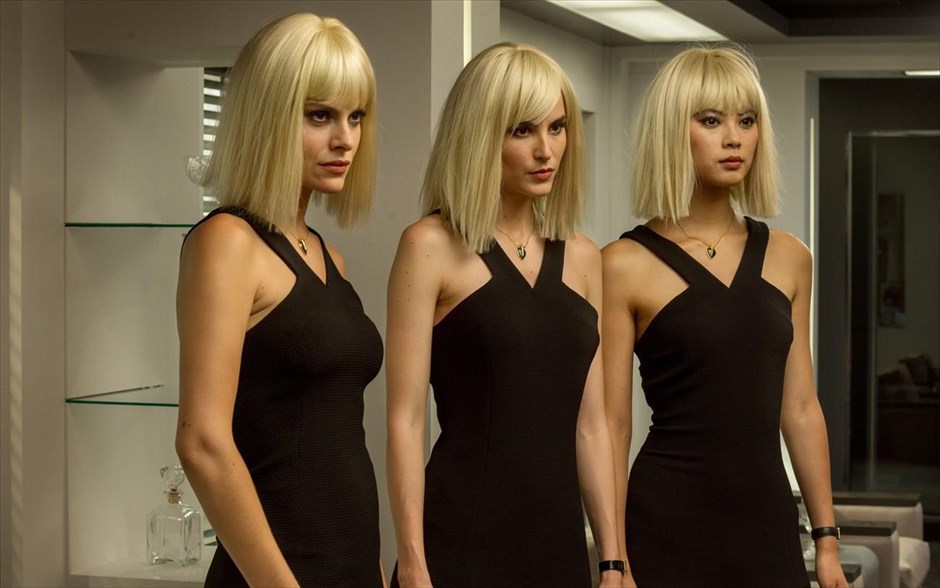 «The Transporter Refueled». «The Transporter Refueled»: Πολυτελή γρήγορα αυτοκίνητα, εντυπωσιακές σκηνές καταδίωξης και συγκρούσεων και μια ληστεία που πάει στραβά. Οι παραγωγοί της τριλογίας «Taken» χτίζουν από την αρχή τον ανεξέλεγκτο και καταιγιστικό κόσμο του «Transporter», χωρίς όμως τον Τζέισον Στέιθαμ στον ρόλο του Φρανκ Μάρτιν, ο οποίος περνάει στα χέρια του Εντ Σκράιν, γνωστού από τη συμμετοχή του στο «Game of Thrones».