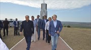 Την προσαρτημένη Κριμαία επισκέφθηκε ο Μπερλουσκόνι, μαζί με τον Πούτιν