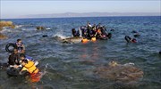Χιλιάδες πρόσφυγες - μετανάστες έχουν κατασκηνώσει στο λιμάνι της Μυτιλήνης